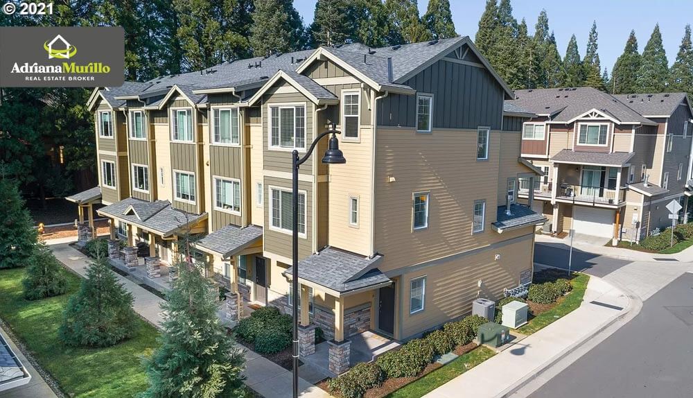 143 NE 80th Ave, Hillsboro Adriana Murillo Real Estate Broker
