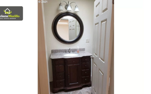 16819 SE Market St, Portland