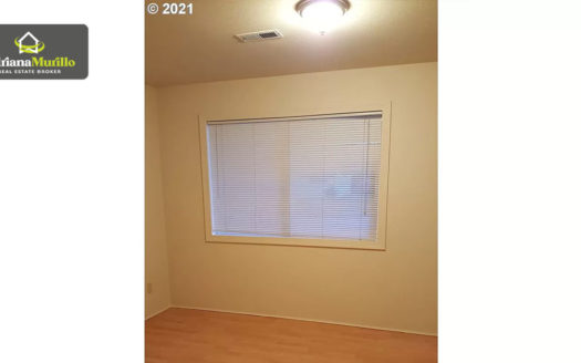 16819 SE Market St, Portland