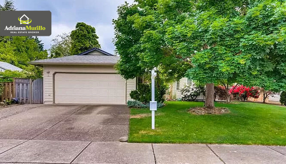 1946 SE 52nd Ave, Hillsboro Adriana Murillo Real Estate Broker