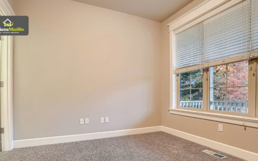 922 Goff Rd, Forest Grove