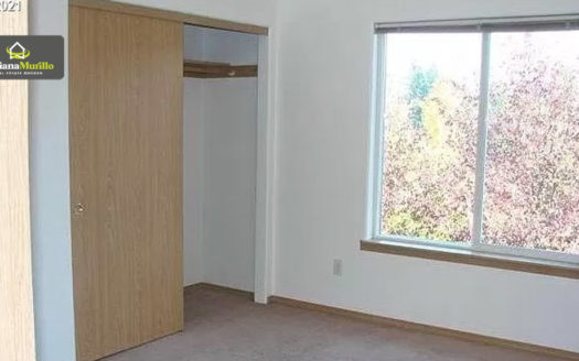 1268 NE 162nd Ave, Portland