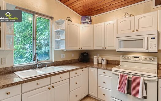 19720 SW Southview St