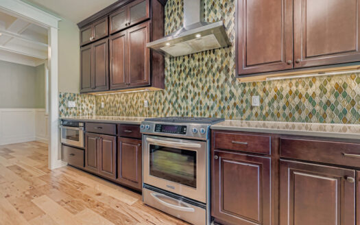 10183 NW Crossing Dr., Portland