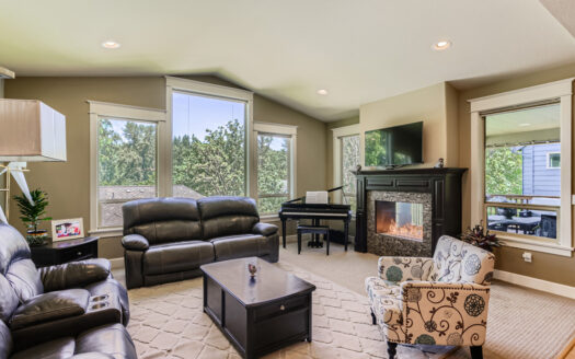 10183 NW Crossing Dr., Portland