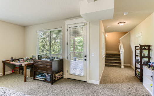 10183 NW Crossing Dr., Portland